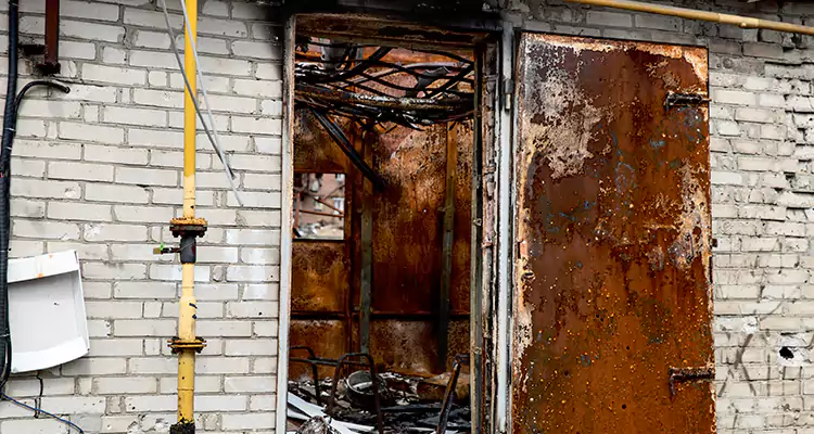 Metal Door Rust Repair in Bayshore Gardens, FL