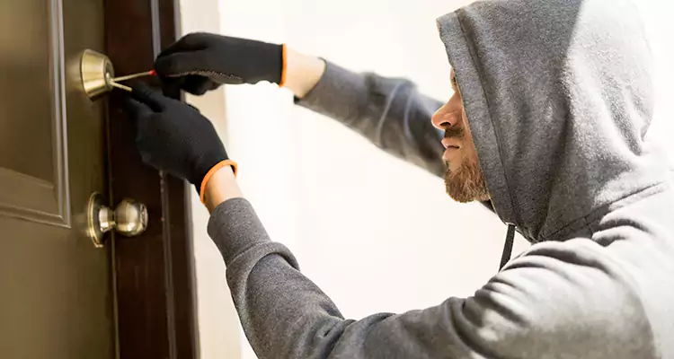Emergency Motel Lock Repairs—Available 24/7 in Bayshore Gardens, FL